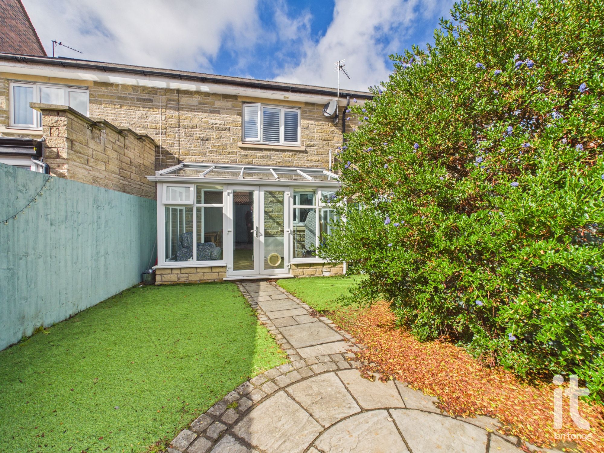 3 bedroom mid terraced house For Sale in Stockport - Photograph 9.