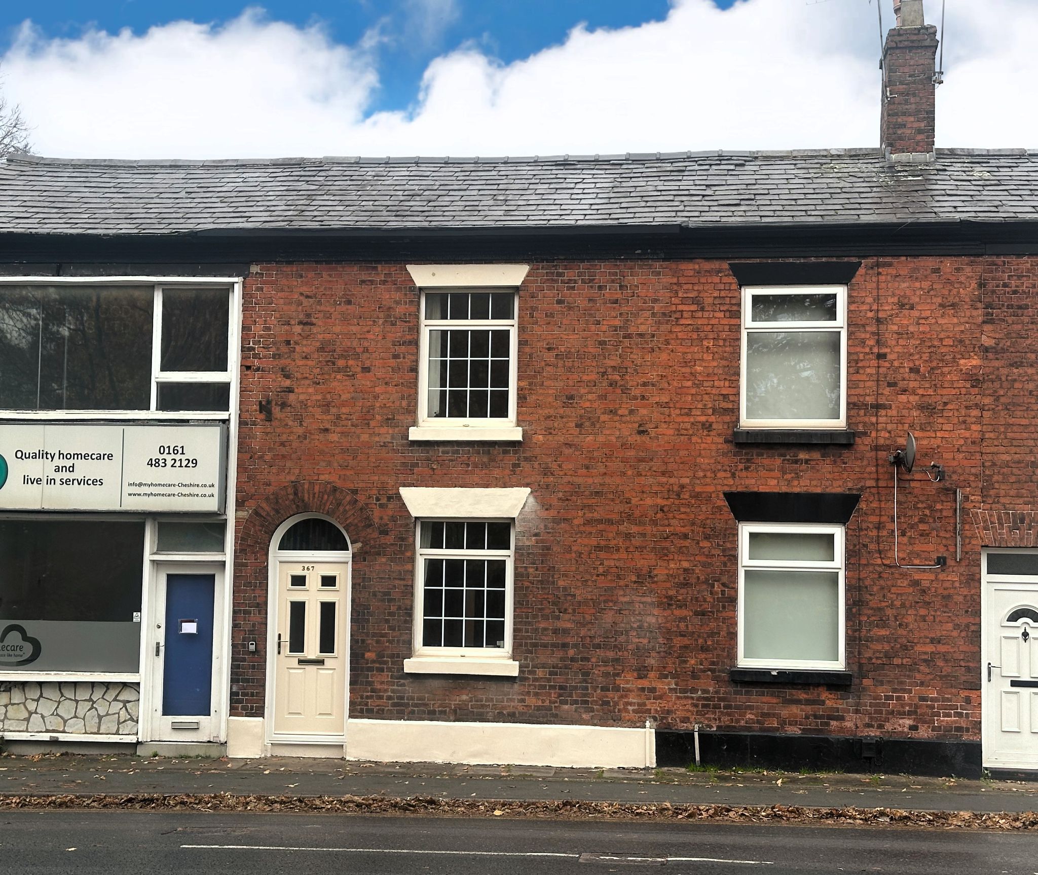 2 bedroom mid terraced house For Sale in Stockport - Photograph 1.