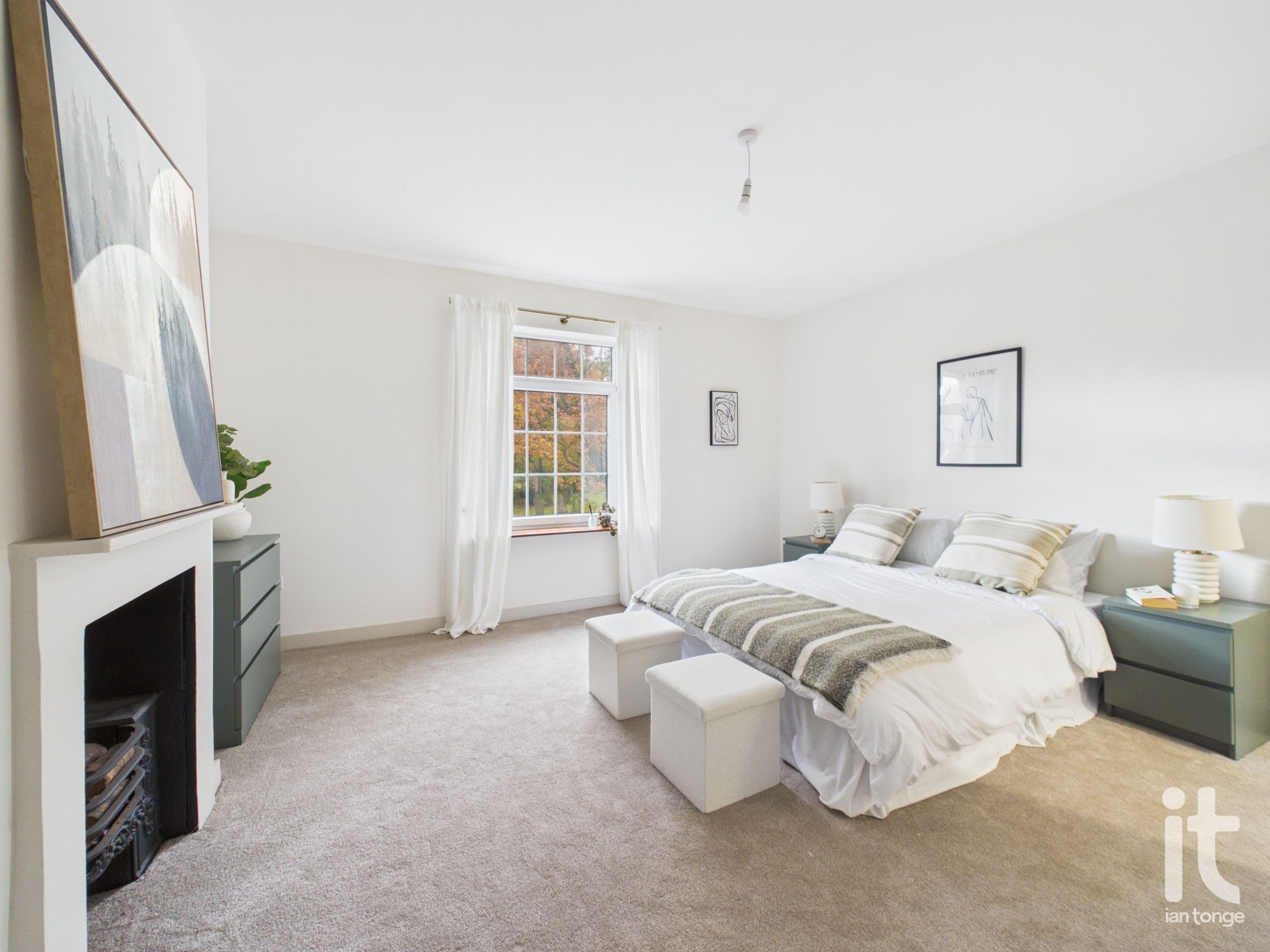 2 bedroom mid terraced house For Sale in Stockport - Photograph 17.