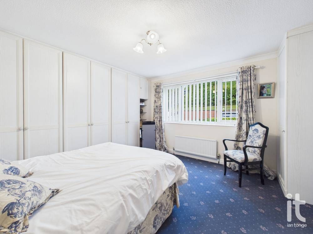 2 bedroom apartment flat/apartment For Sale in Stockport - Photograph 14.