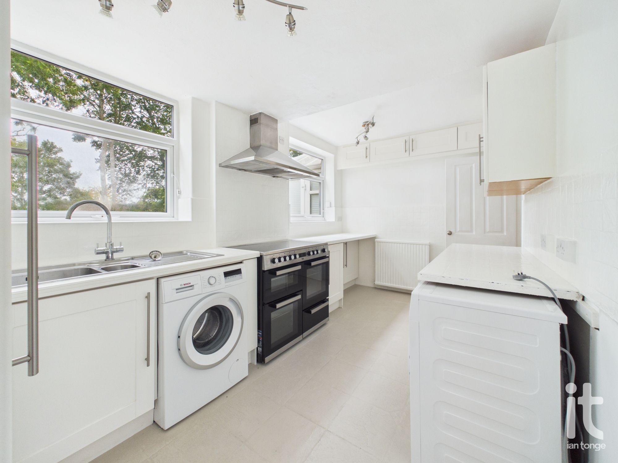 4 bedroom detached house For Sale in Stockport - Photograph 7.