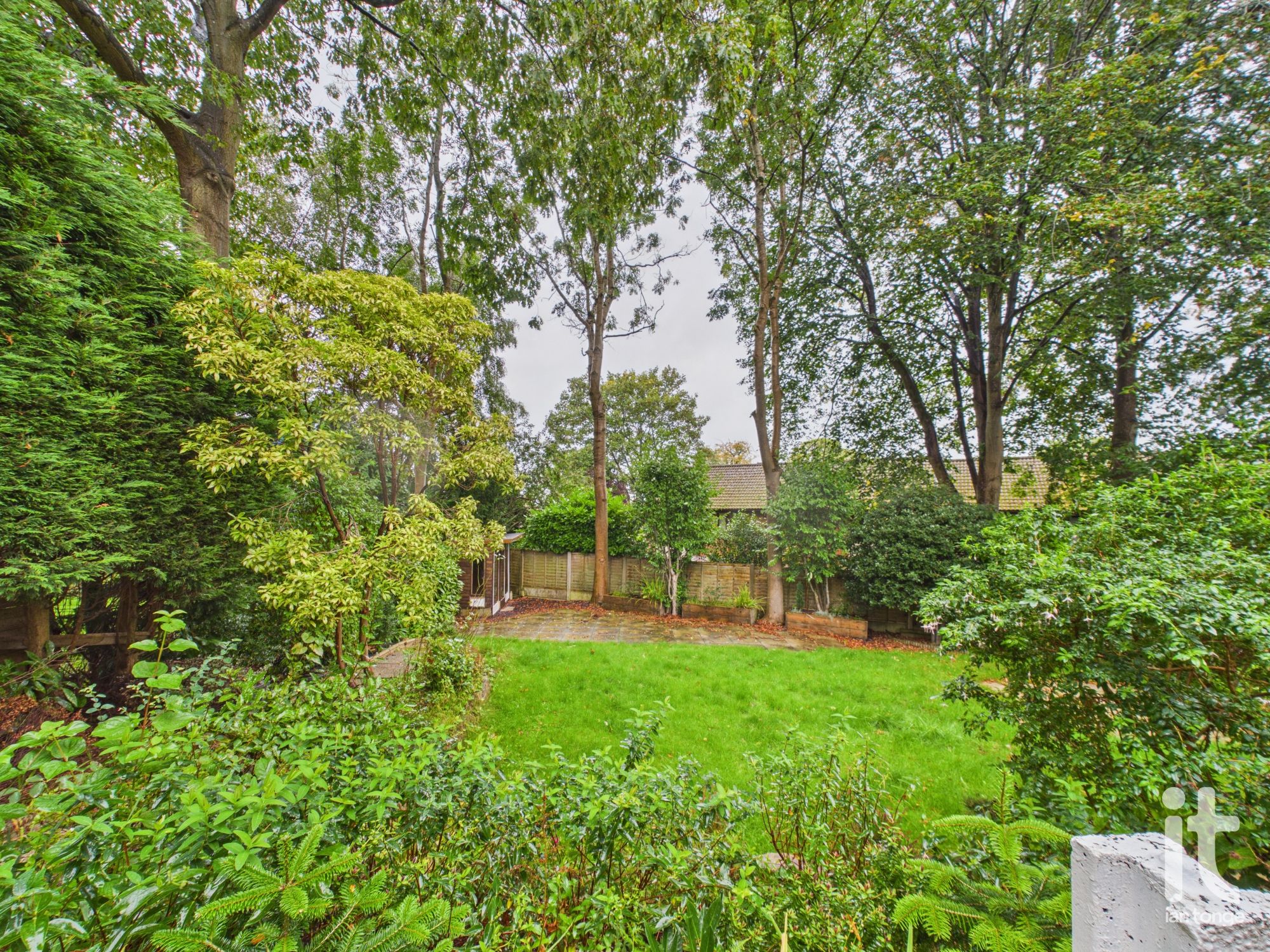 4 bedroom detached house For Sale in Stockport - Property photograph.