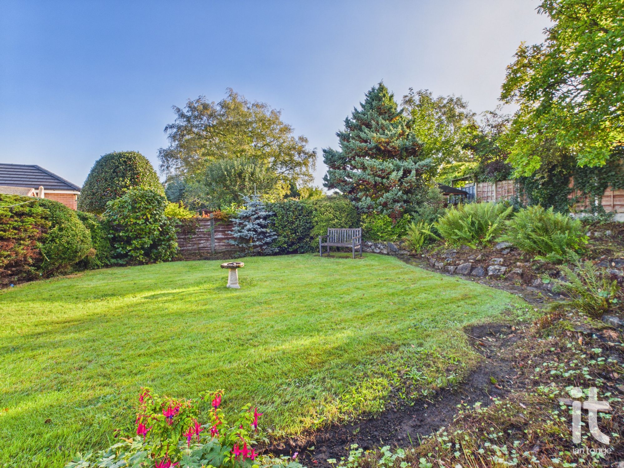 3 bedroom detached bungalow For Sale in Stockport - Photograph 22.
