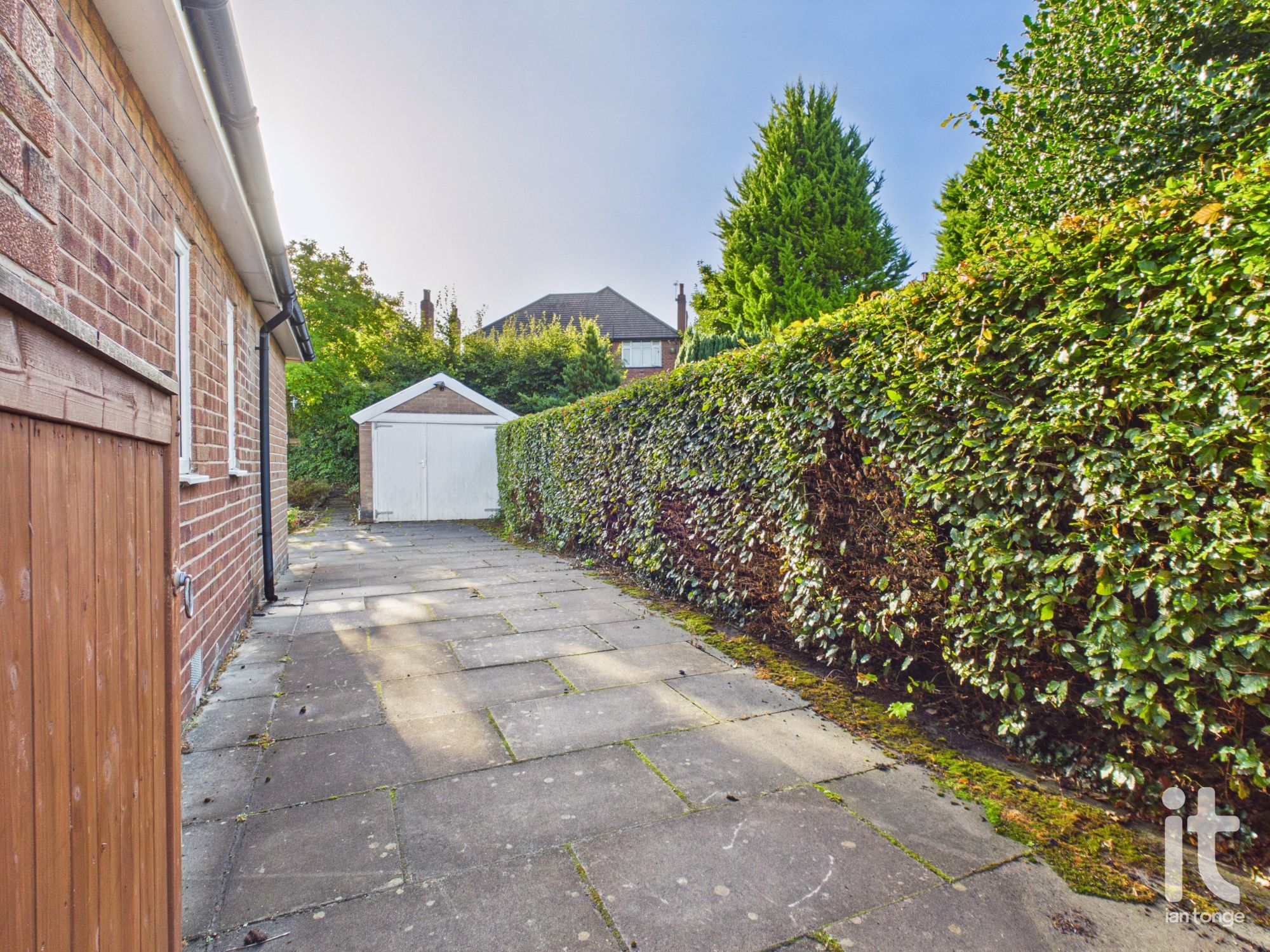 3 bedroom detached bungalow For Sale in Stockport - Photograph 19.