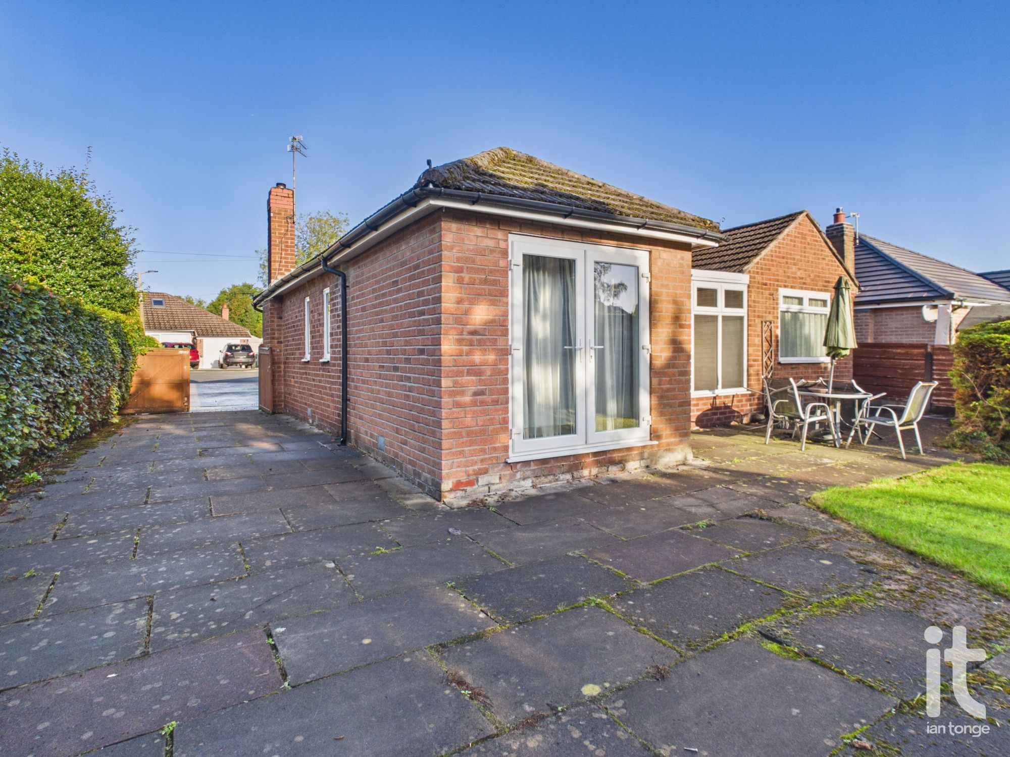 3 bedroom detached bungalow For Sale in Stockport - Photograph 21.