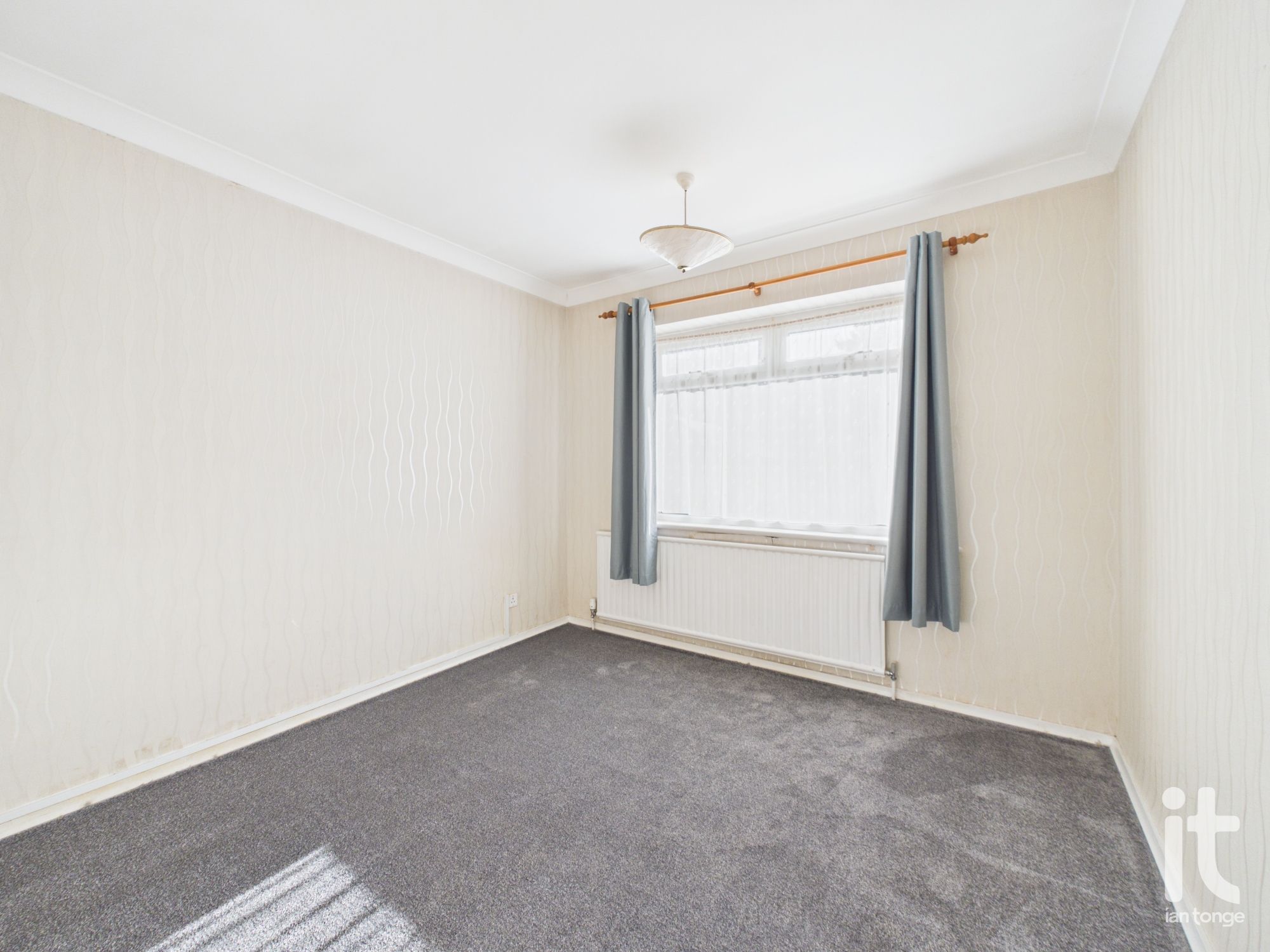 3 bedroom detached bungalow For Sale in Stockport - Photograph 17.