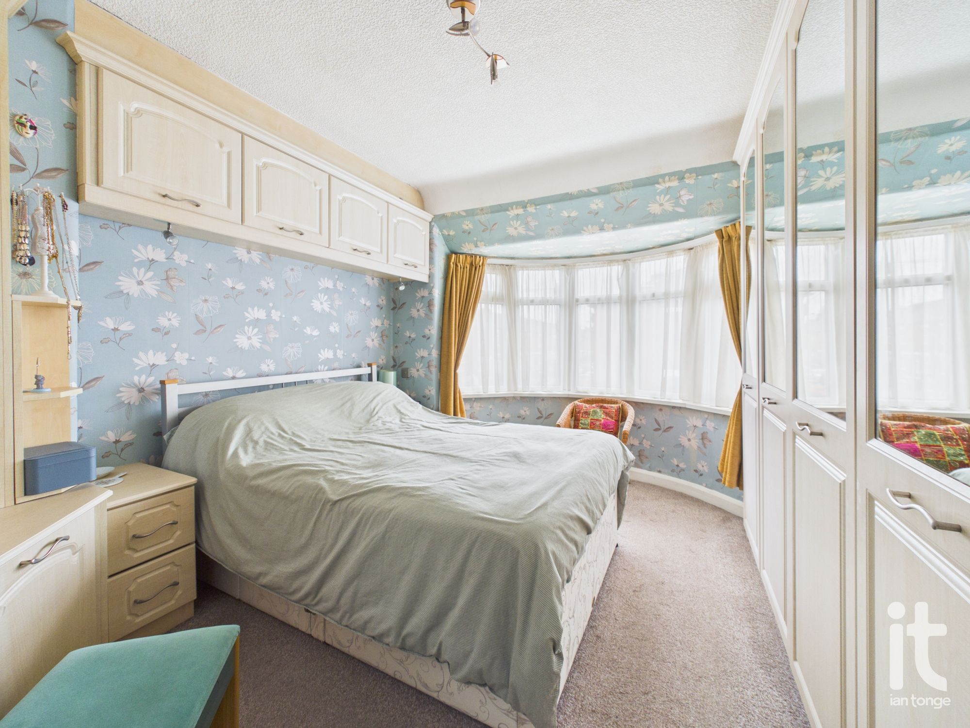 3 bedroom semi-detached house For Sale in Stockport - Photograph 24.