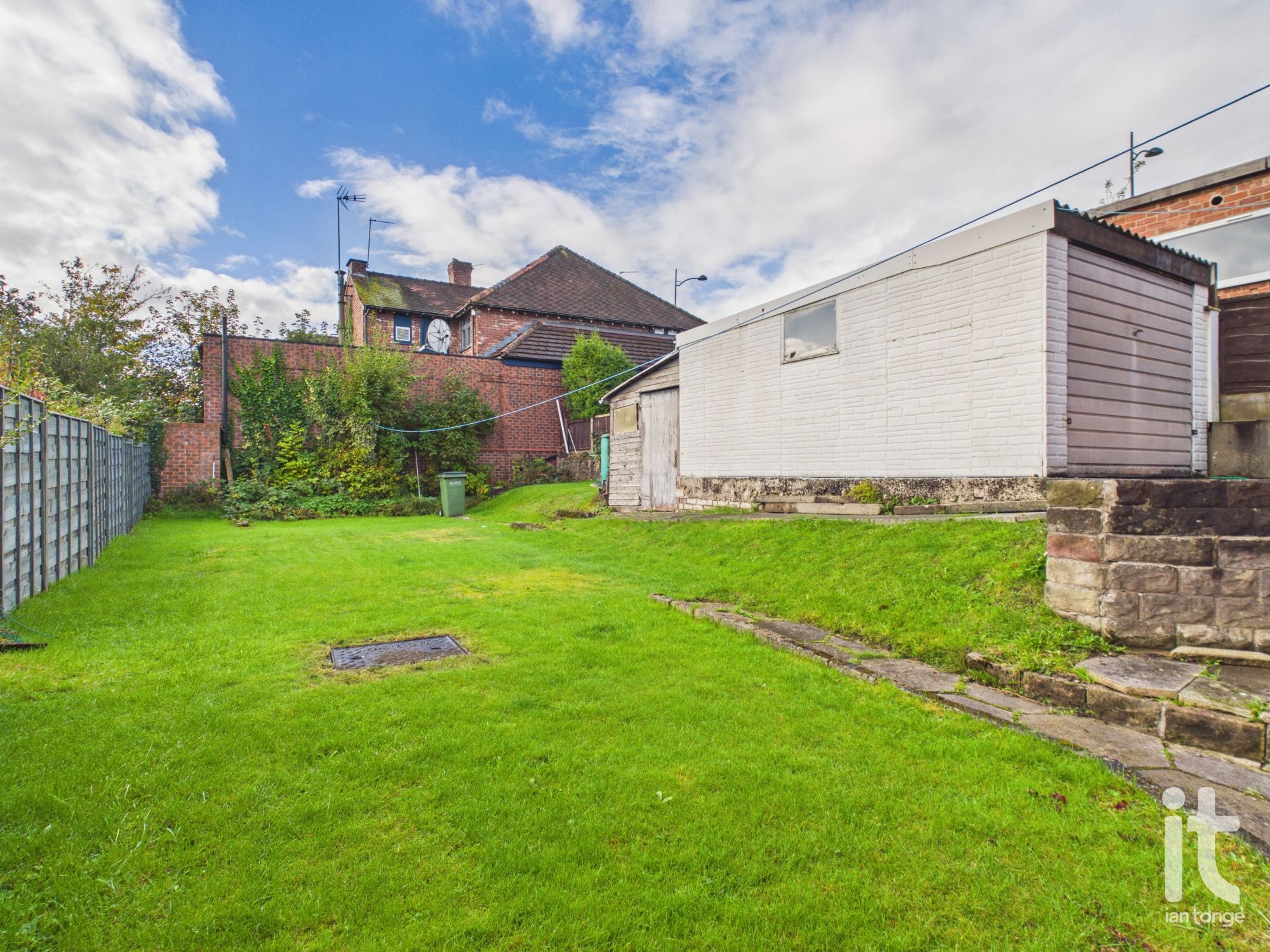 3 bedroom semi-detached house For Sale in Stockport - Property photograph.