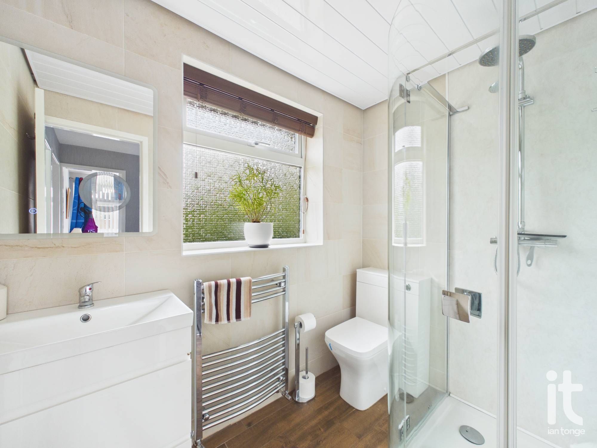3 bedroom semi-detached house For Sale in Stockport - Photograph 16.