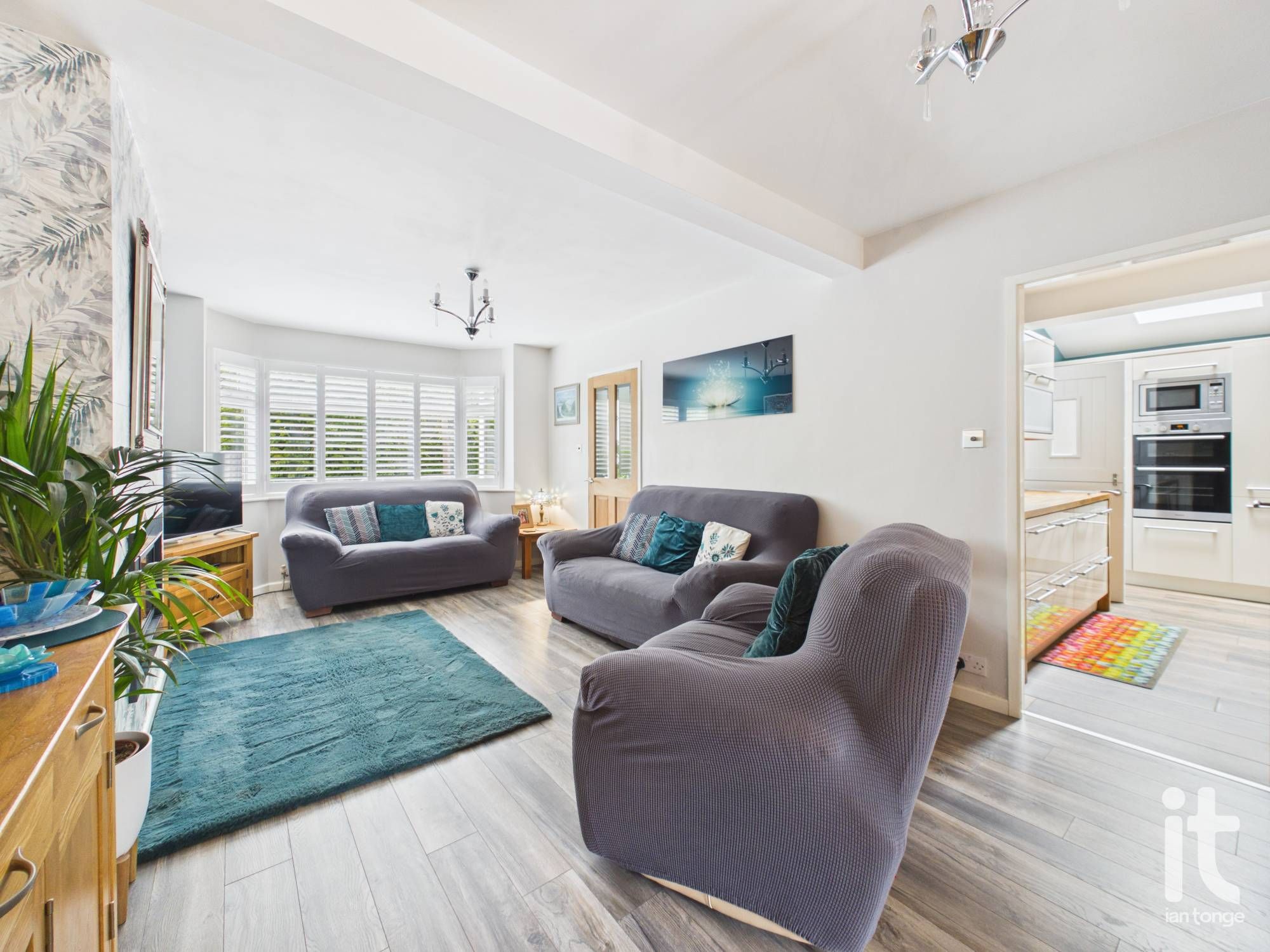 3 bedroom semi-detached house For Sale in Stockport - Property photograph.