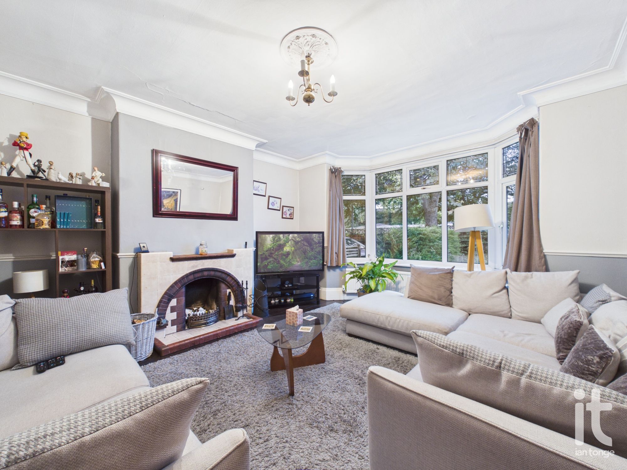 4 bedroom semi-detached house For Sale in Stockport - Property photograph.
