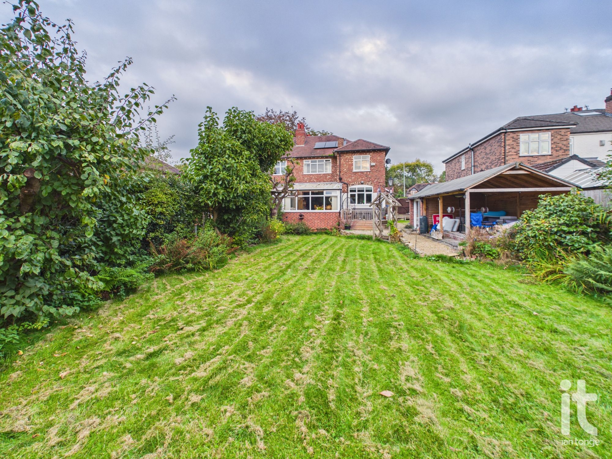 4 bedroom semi-detached house For Sale in Stockport - Photograph 18.