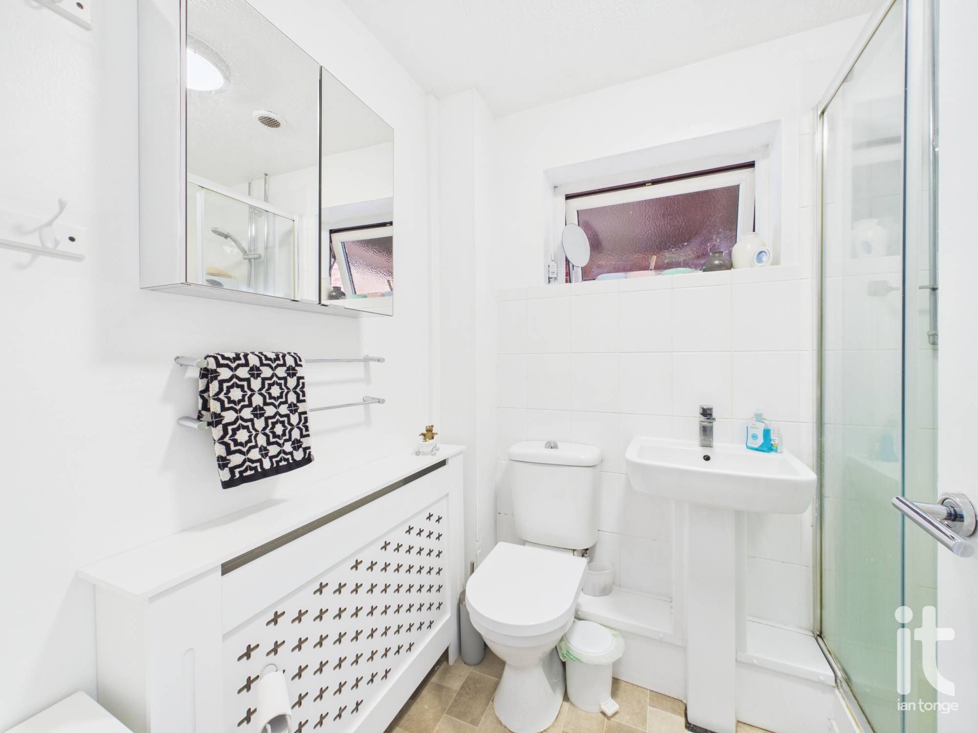 2 bedroom detached bungalow For Sale in Stockport - Photograph 2.