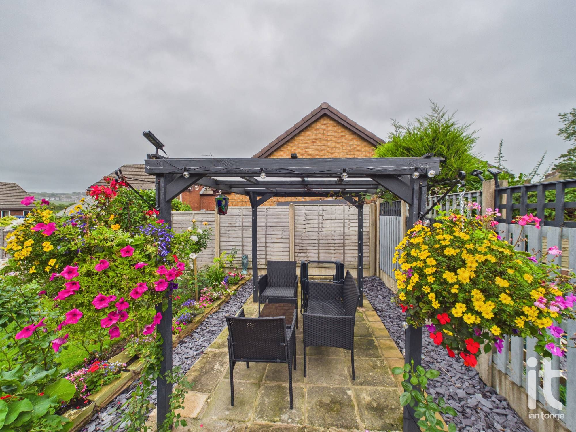 2 bedroom detached bungalow For Sale in Stockport - Photograph 12.