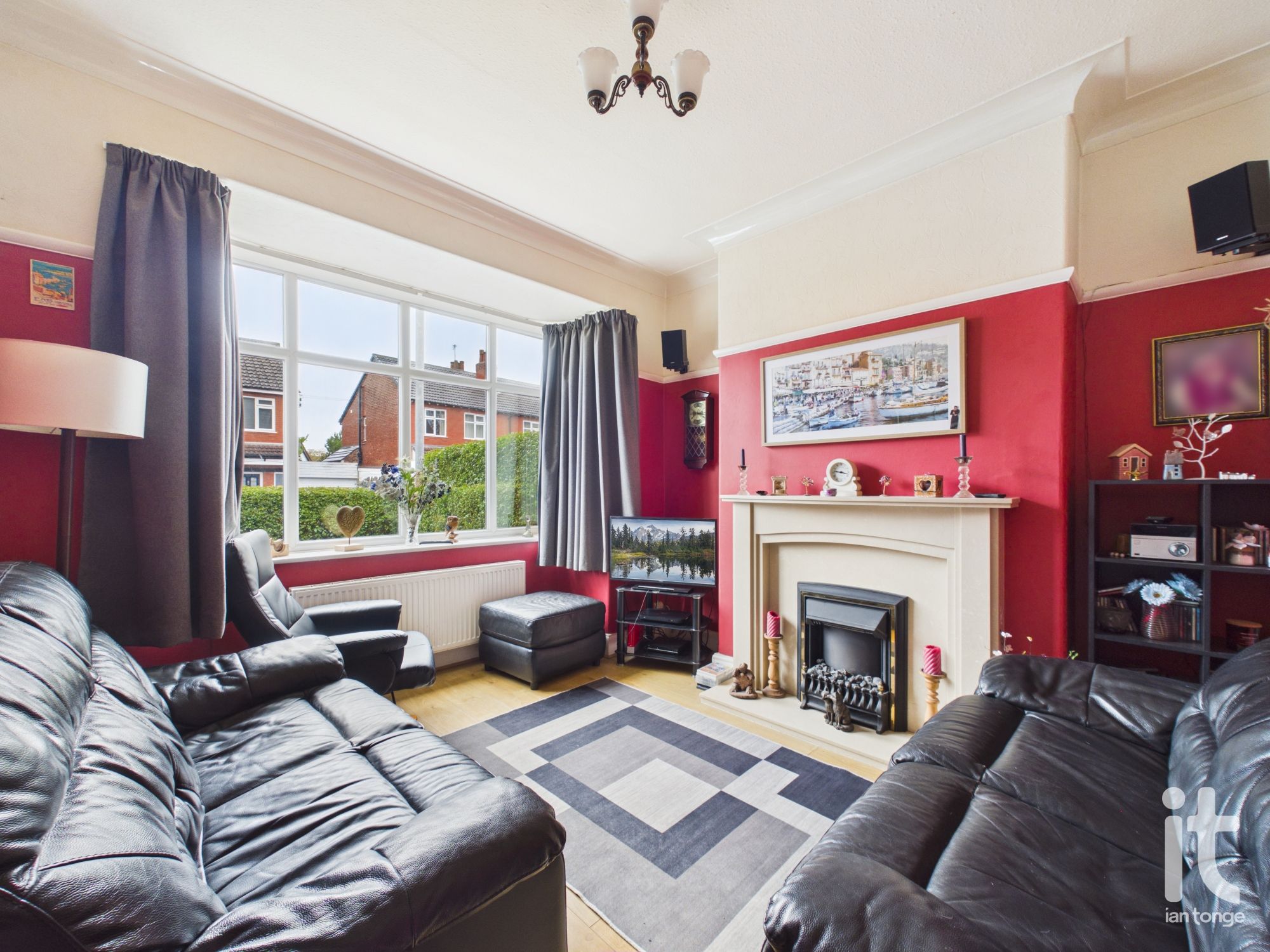 3 bedroom semi-detached house For Sale in Stockport - Photograph 5.