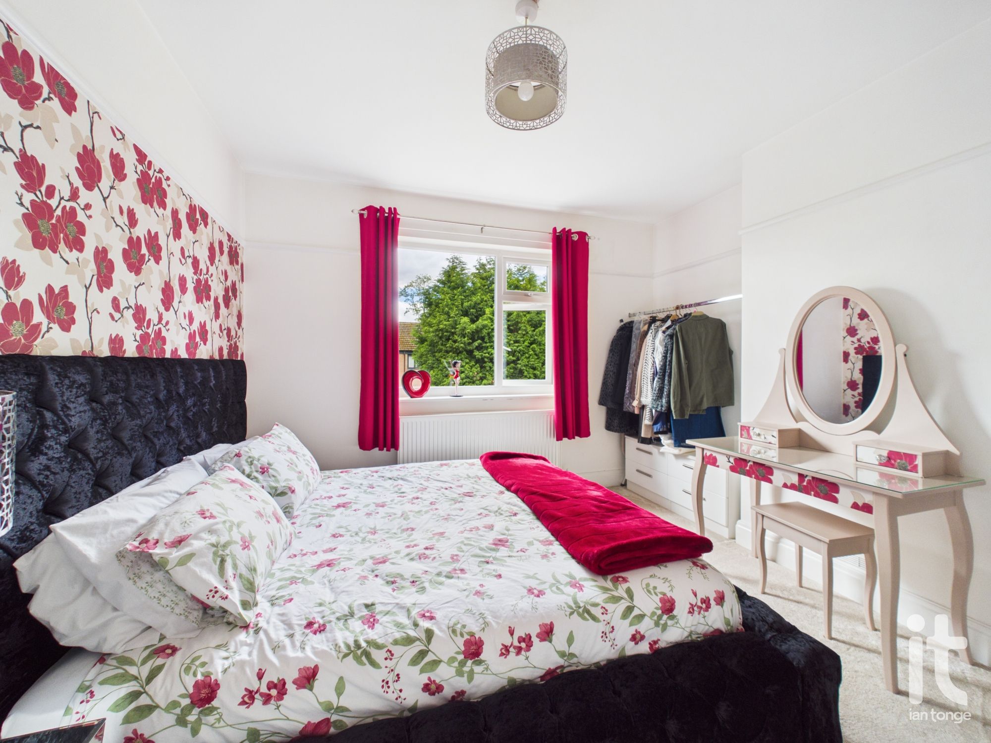 3 bedroom semi-detached house For Sale in Stockport - Photograph 18.