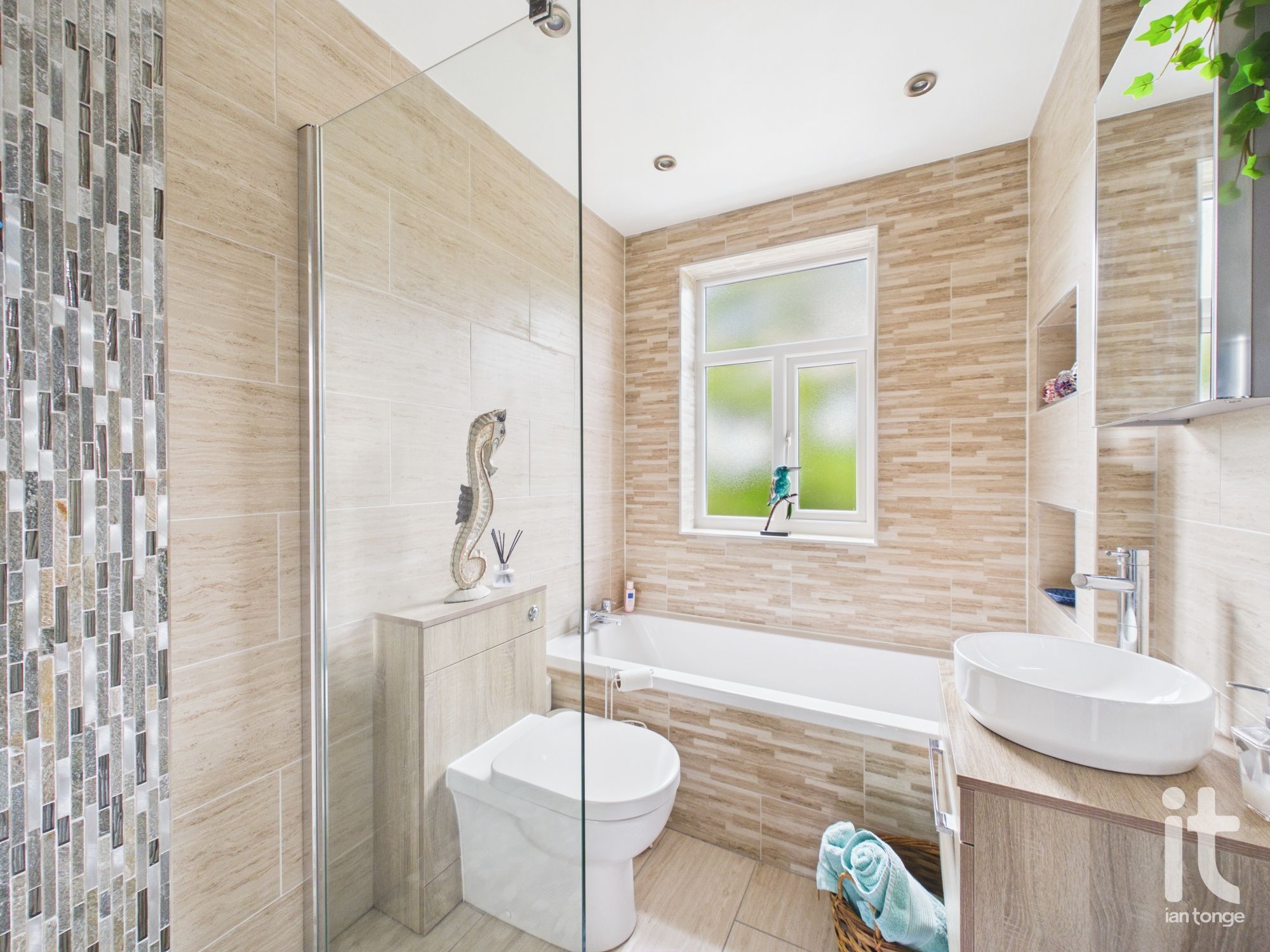 3 bedroom semi-detached house For Sale in Stockport - Photograph 5.