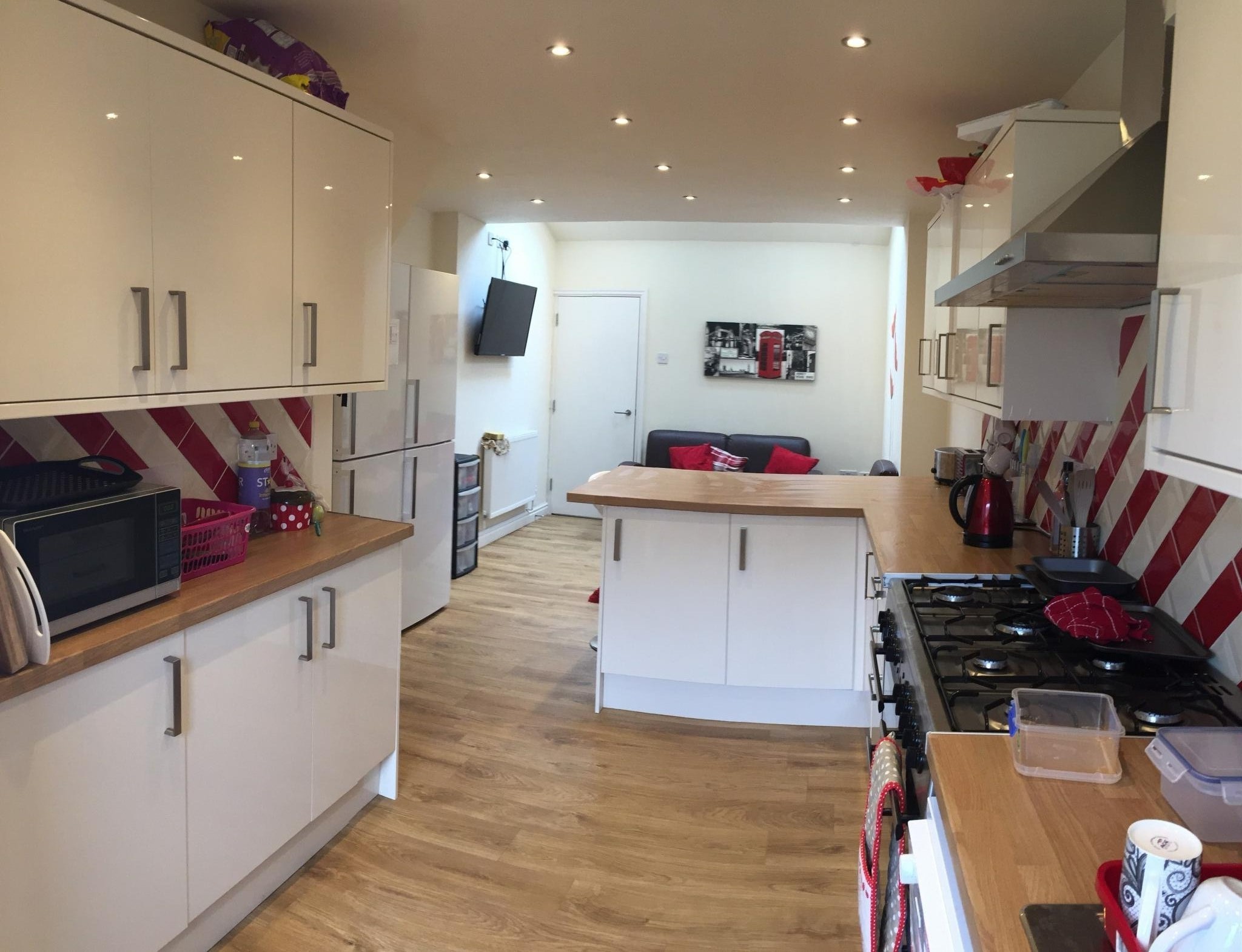 1 bedroom shared house Let in Wilmslow - Photograph 1.