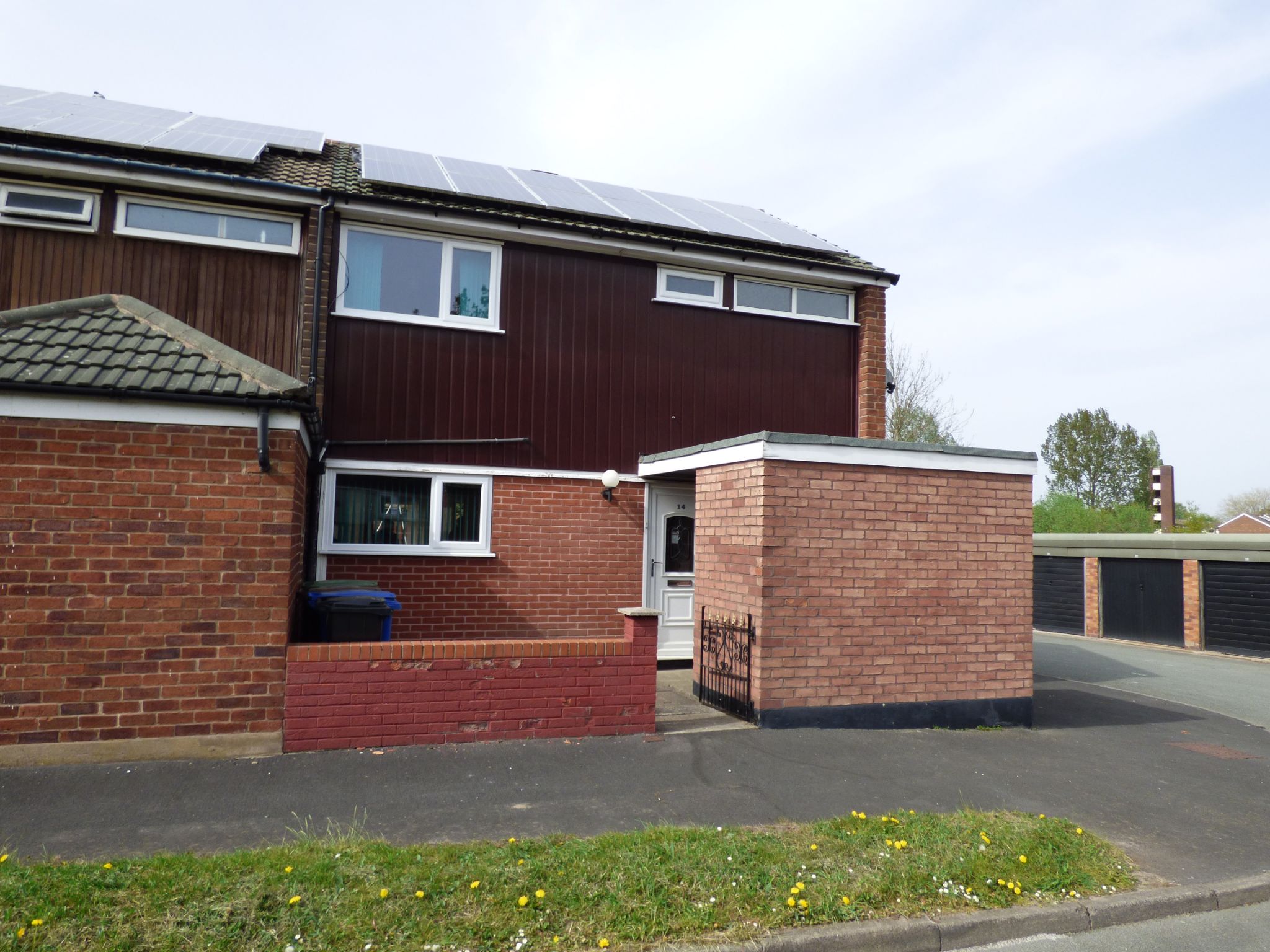 3 bedroom semi-detached house Sold in Stockport - Photograph 1.