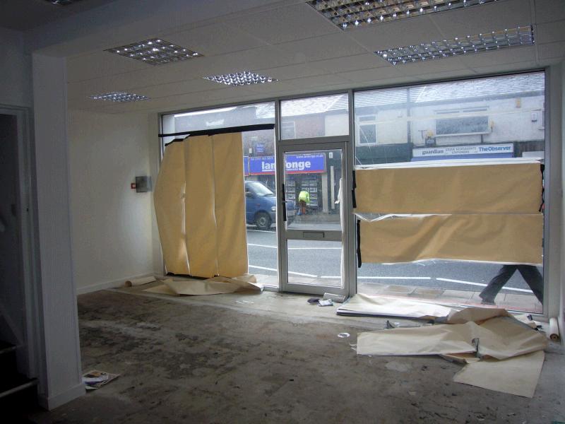 Shop Let in Stockport - 0.