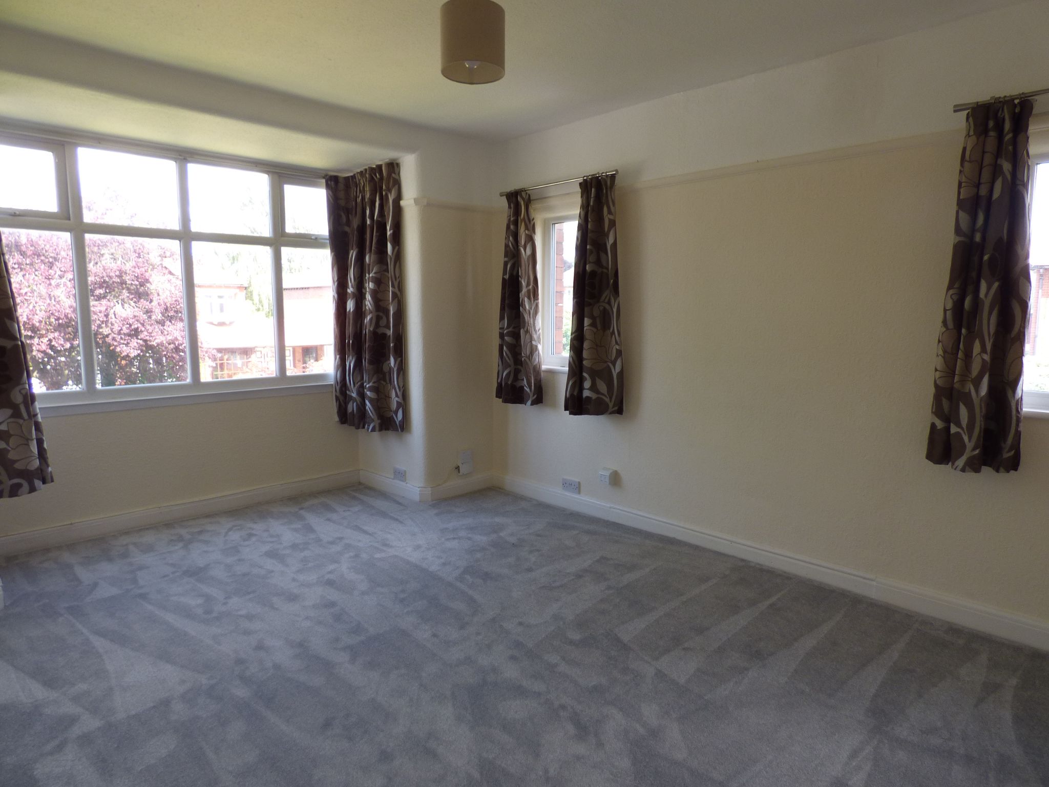 2 bedroom apartment flat/apartment To Let in Stockport - Photograph 5.