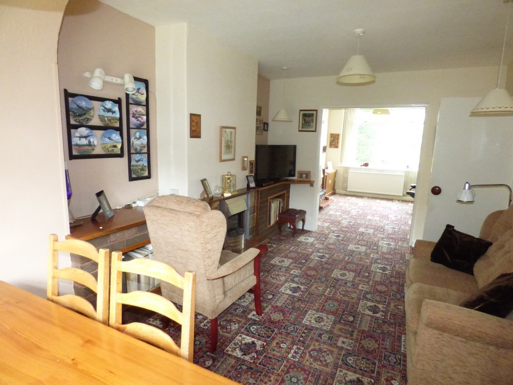 3 bedroom semi-detached house Let in Stockport - 6.