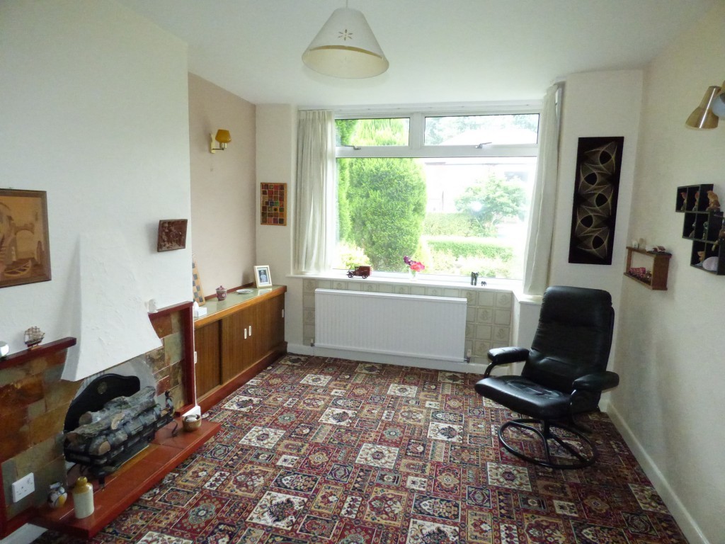 3 bedroom semi-detached house Let in Stockport - 5.