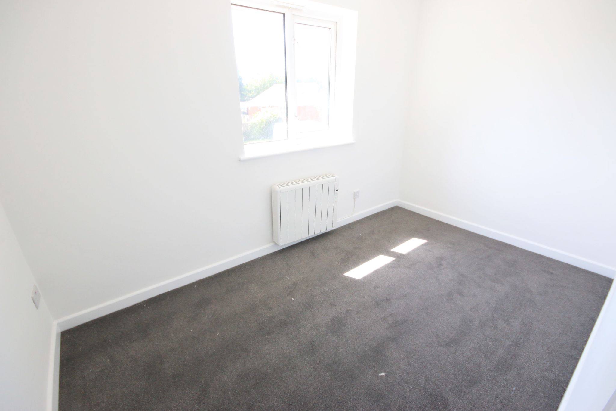 2 bedroom barn conversion house To Let in Wigan - Photograph 4.
