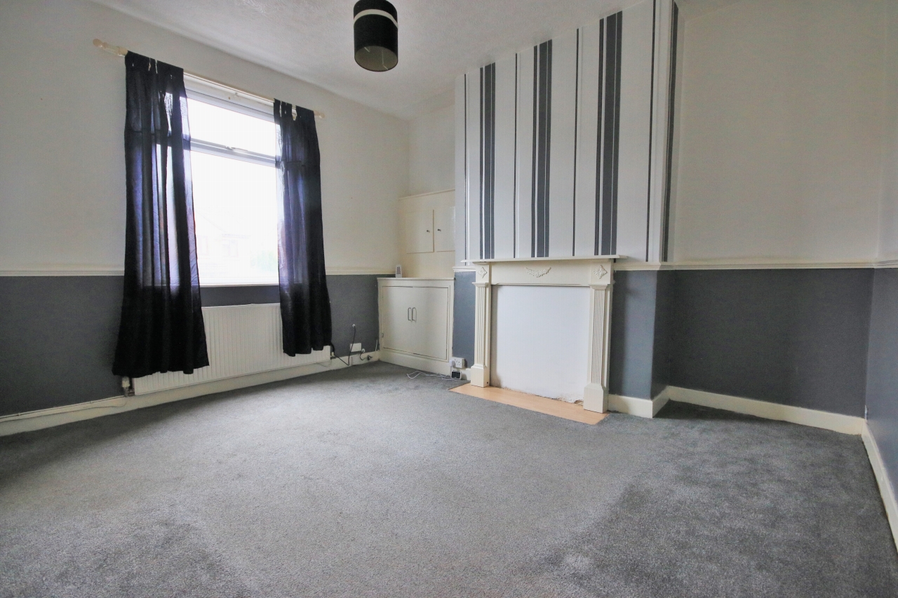 2 bedroom mid terraced house Let in Wigan - Photograph 2.