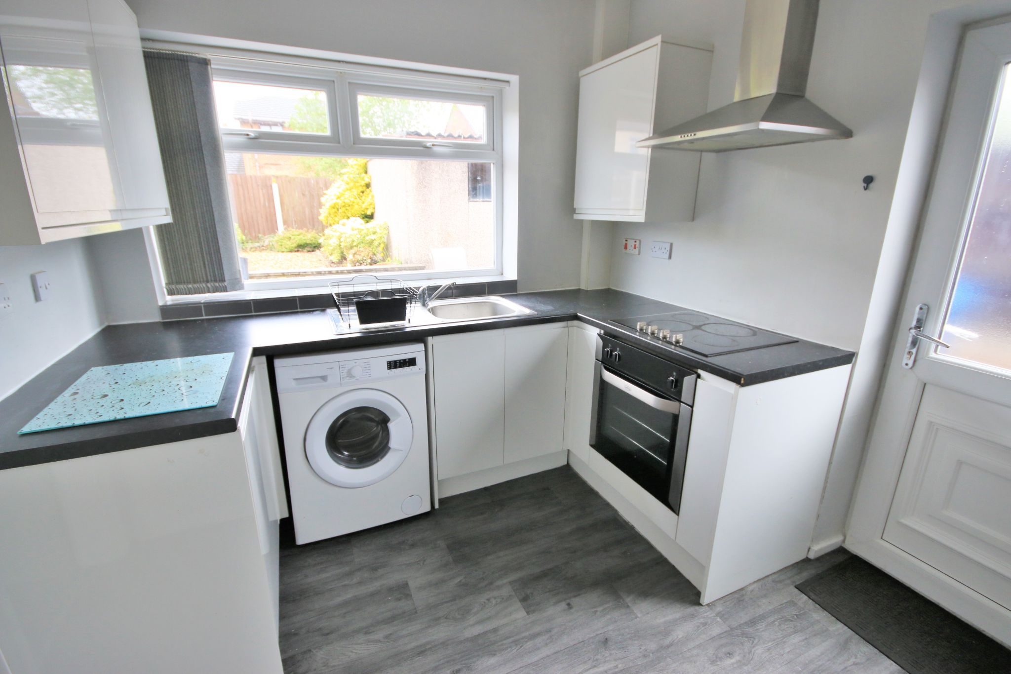 3 bedroom semi-detached house Let in Wigan - Photograph 4.