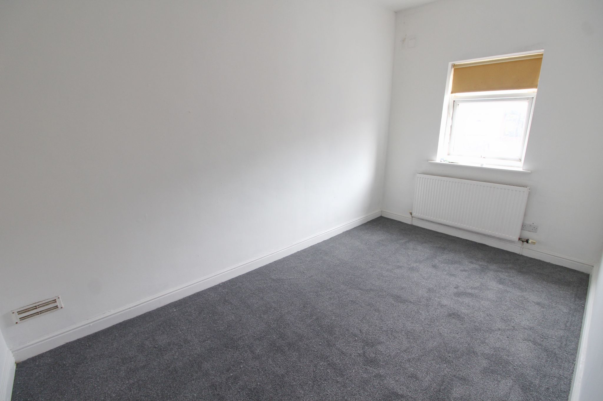 2 bedroom apartment flat/apartment To Let in Wigan - Photograph 6.
