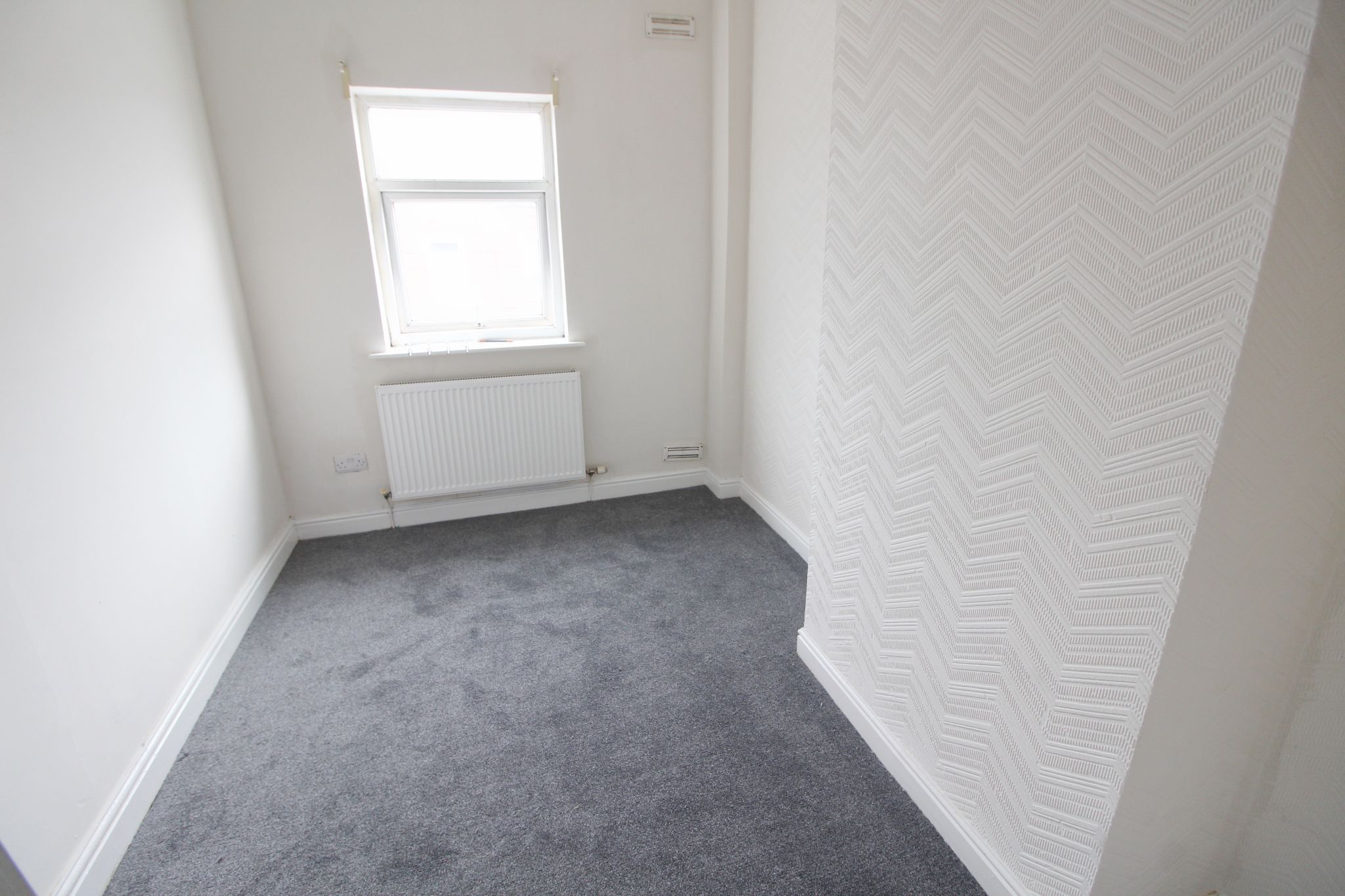 2 bedroom apartment flat/apartment To Let in Wigan - Photograph 7.
