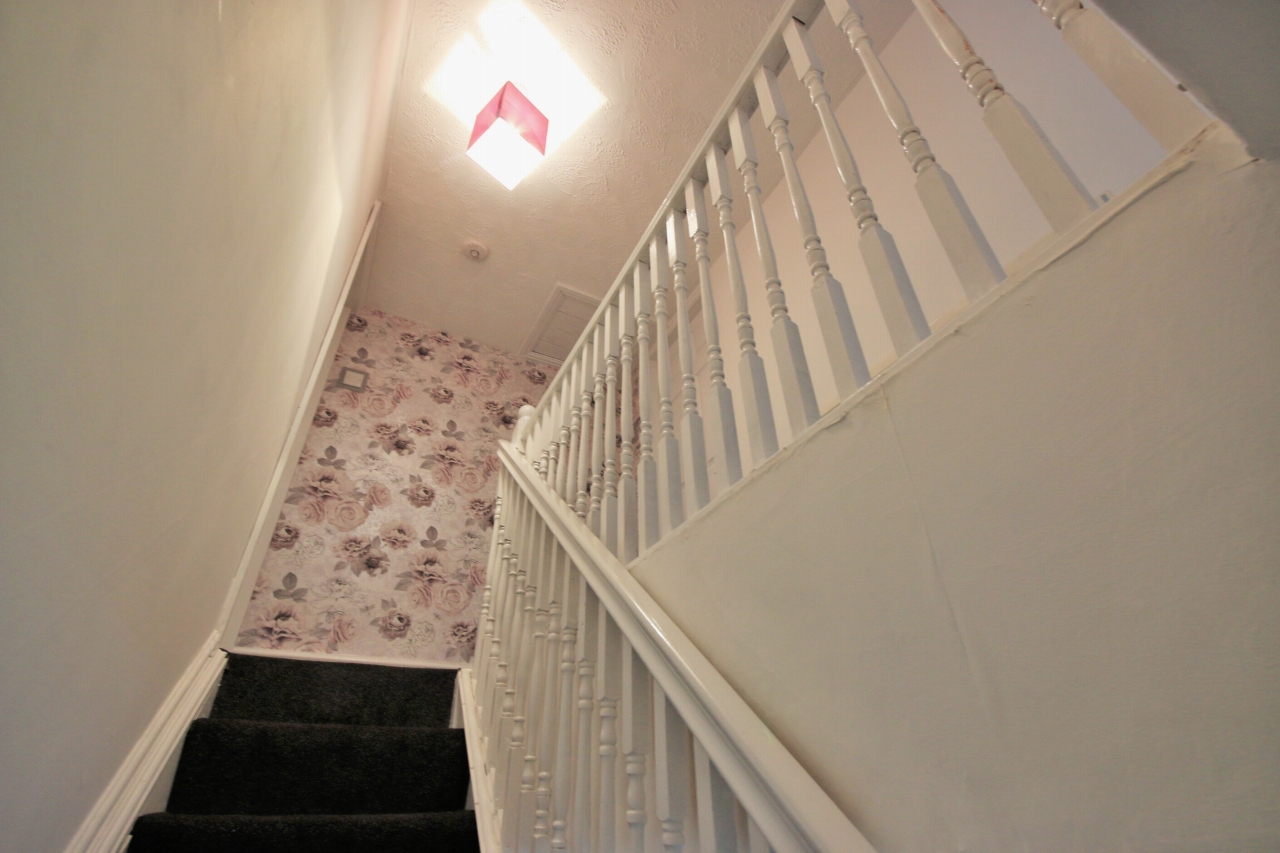 2 bedroom mid terraced house Let in Wigan - Photograph 10.