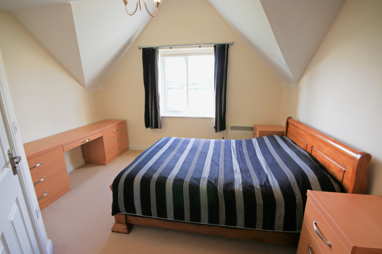 2 bedroom apartment flat/apartment Let in Wigan - Photograph 7.