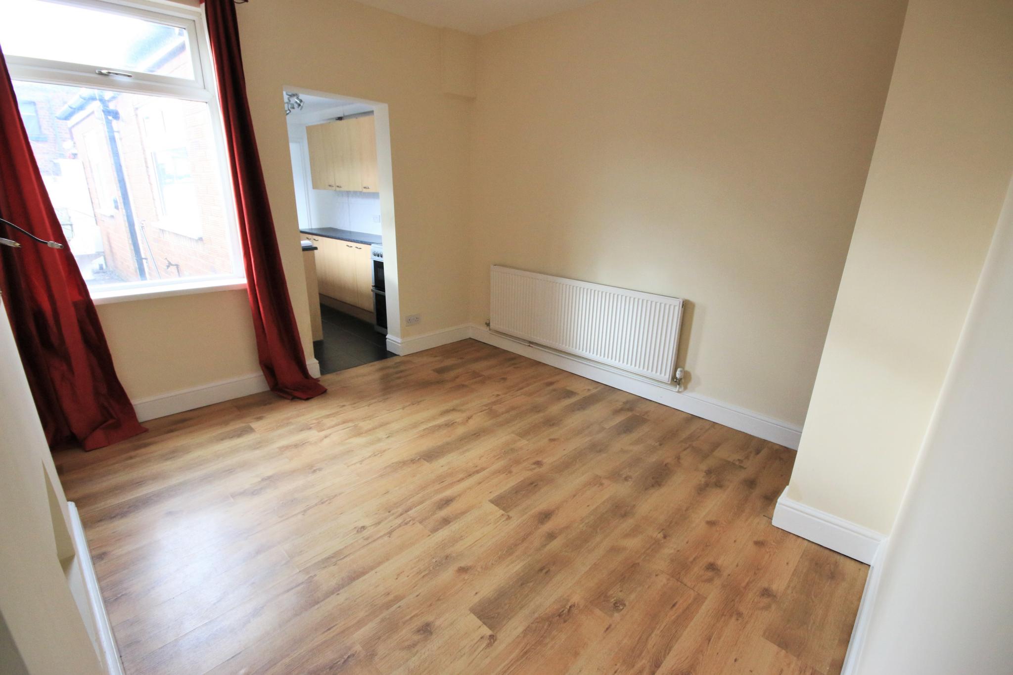 2 bedroom mid terraced house Let in Wigan - Photograph 4.