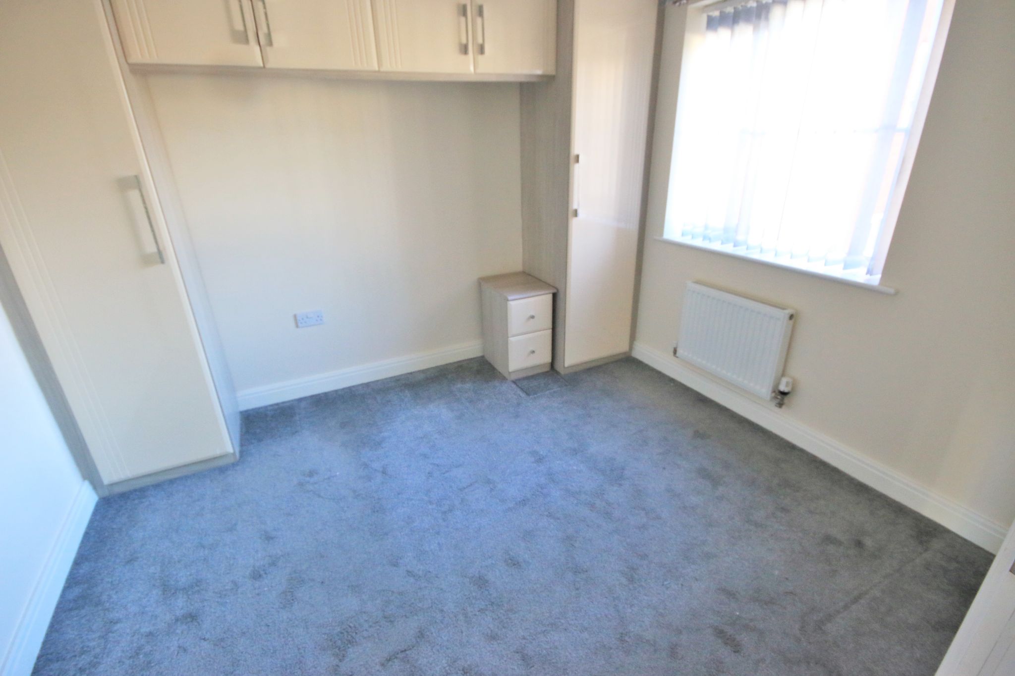 4 bedroom town house To Let in Wigan - Photograph 14.