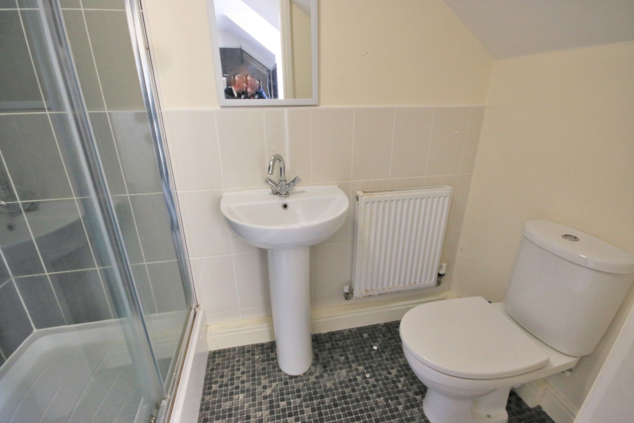 4 bedroom town house To Let in Wigan - Photograph 10.