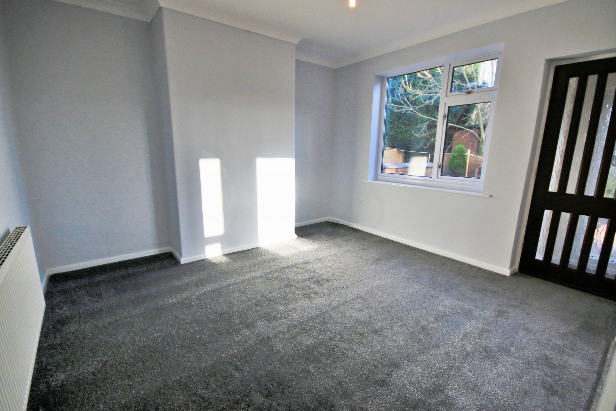 3 bedroom semi-detached house Let in Wigan - Dining room.