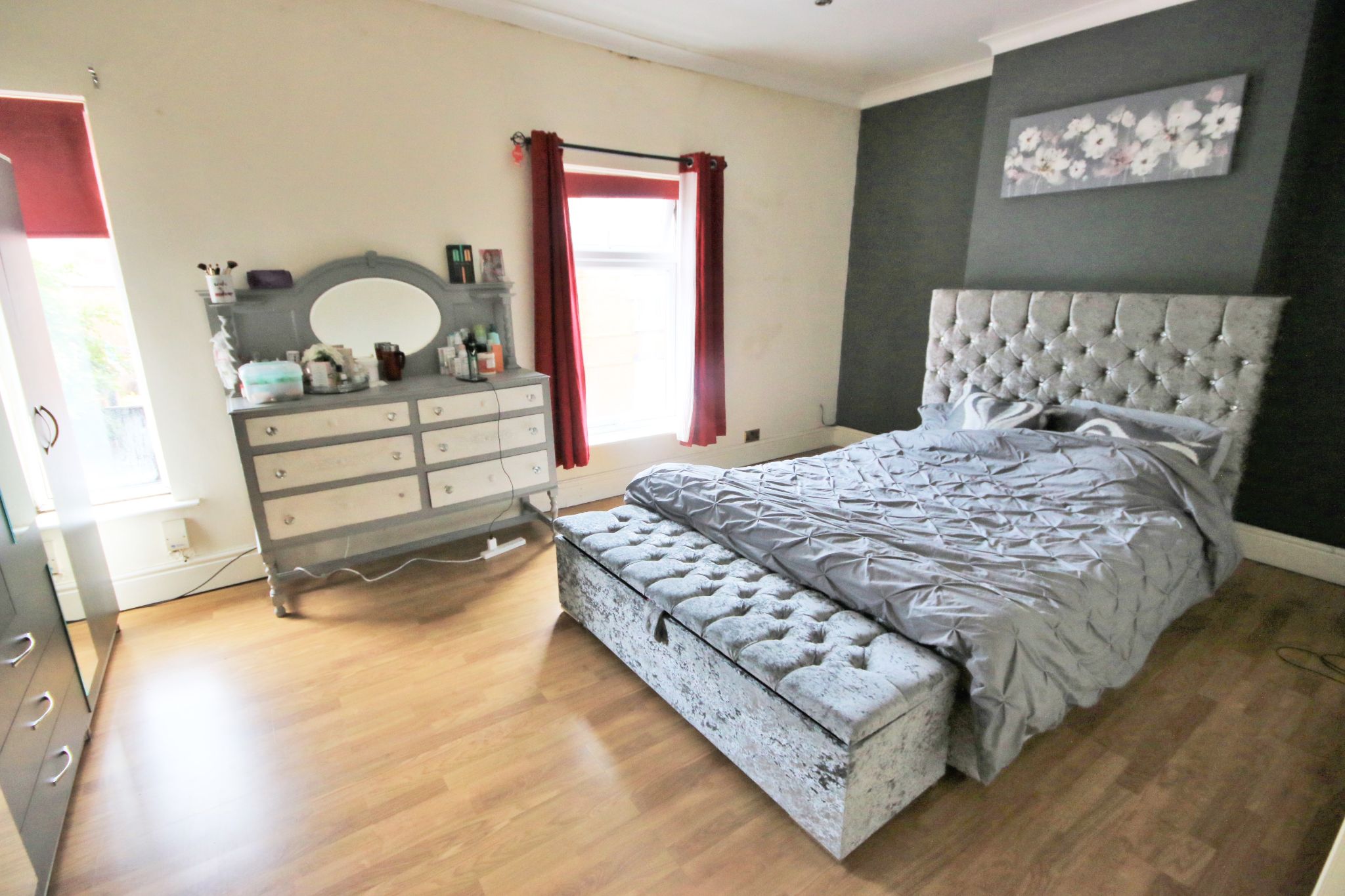 3 bedroom mid terraced house Let in Wigan - Photograph 8.