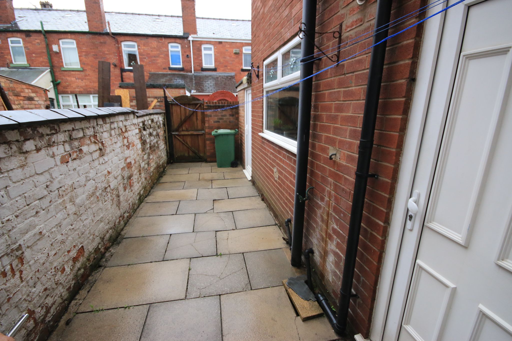 3 bedroom mid terraced house Let in Wigan - Photograph 13.