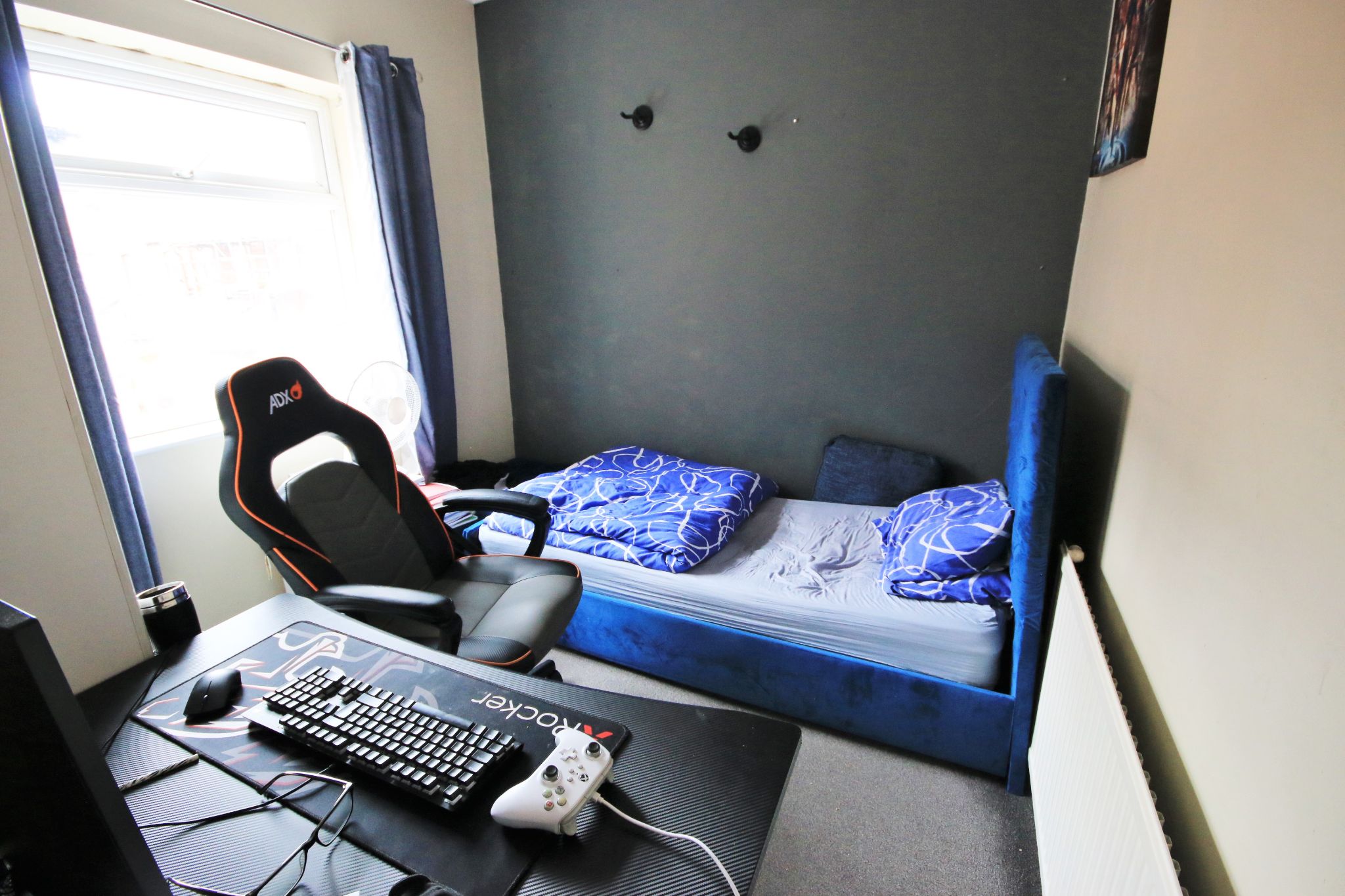 3 bedroom mid terraced house Let in Wigan - Photograph 11.