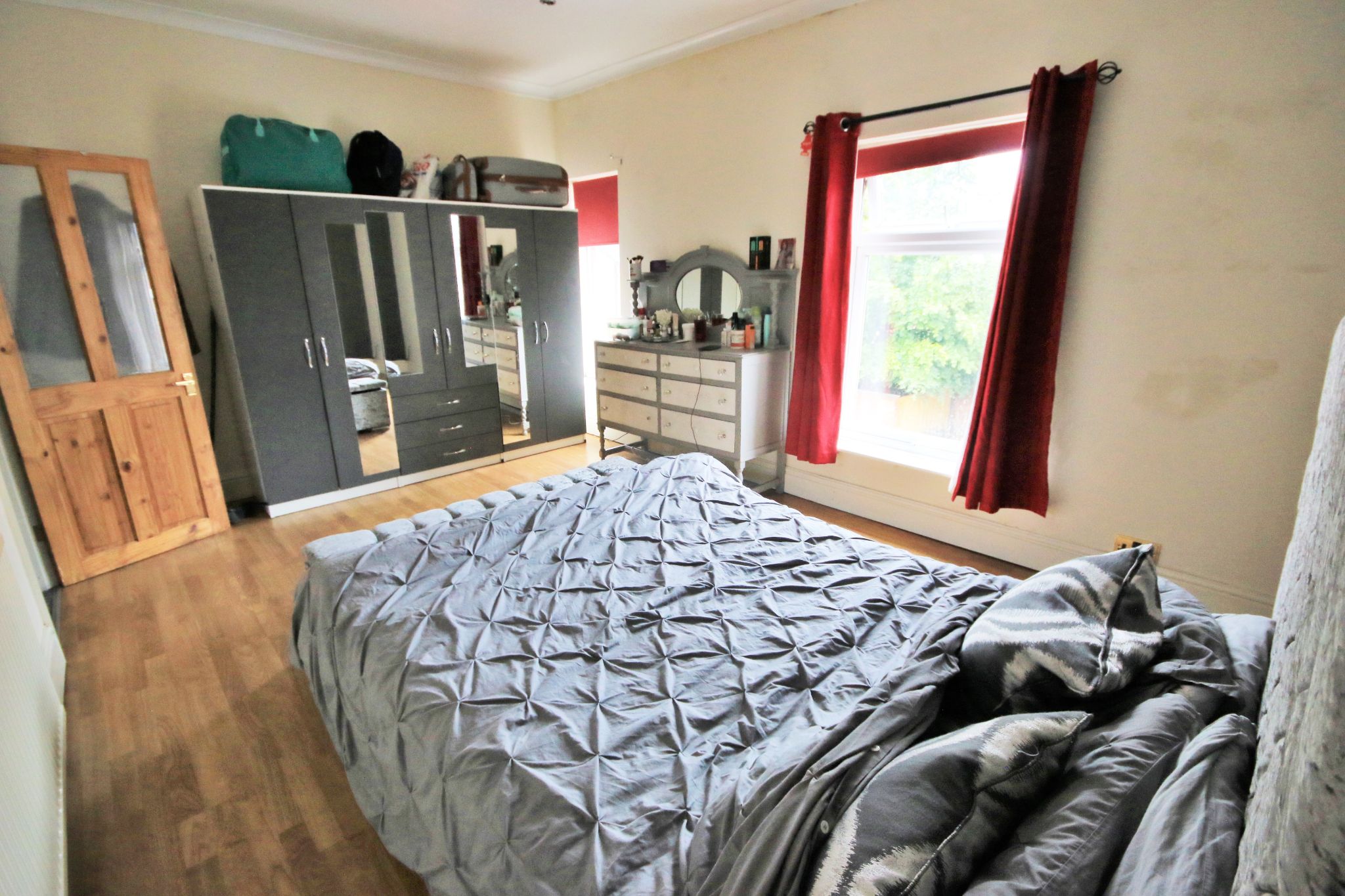 3 bedroom mid terraced house Let in Wigan - Photograph 9.