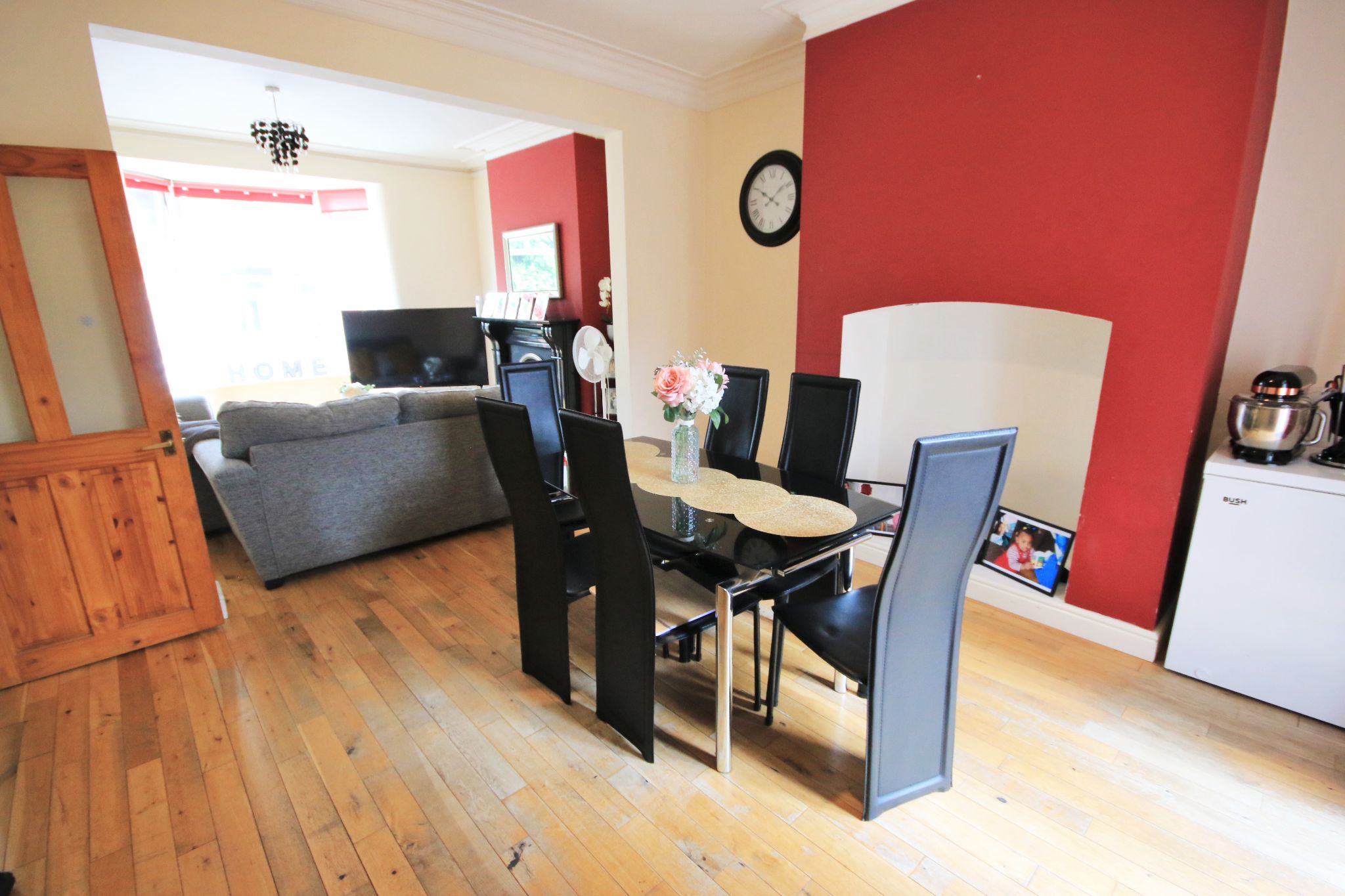 3 bedroom mid terraced house Let in Wigan - Photograph 4.