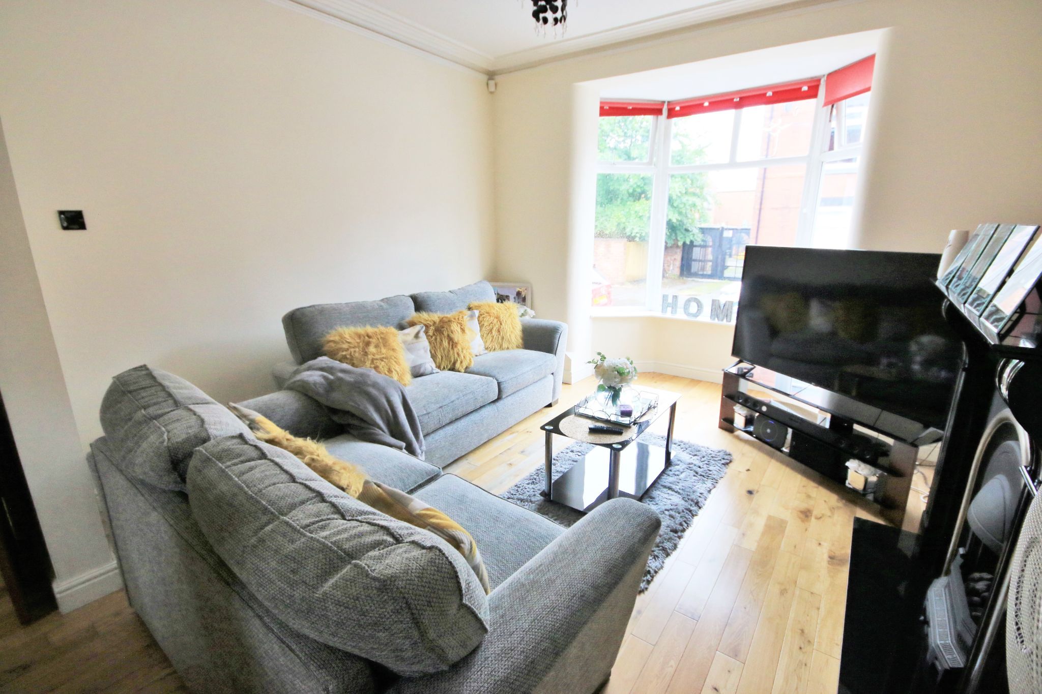 3 bedroom mid terraced house Let in Wigan - Photograph 2.