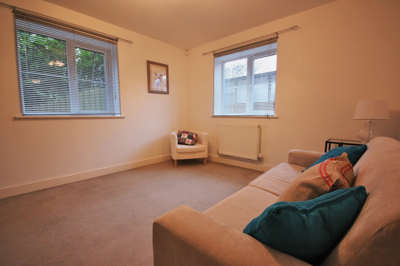 2 bedroom apartment flat/apartment Let in Wigan - Photograph 4.