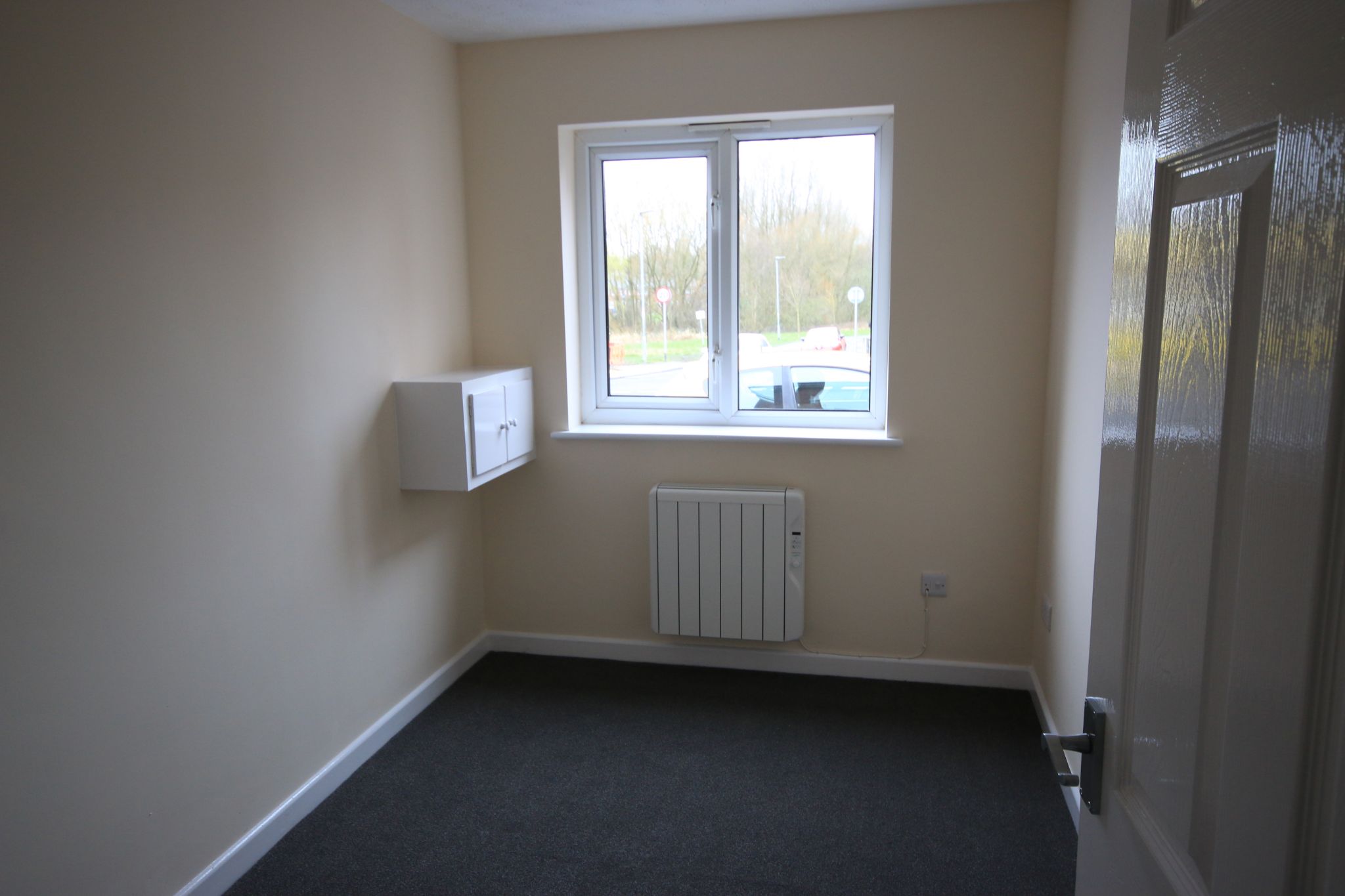 2 bedroom apartment flat/apartment Let in Wigan - Photograph 5.