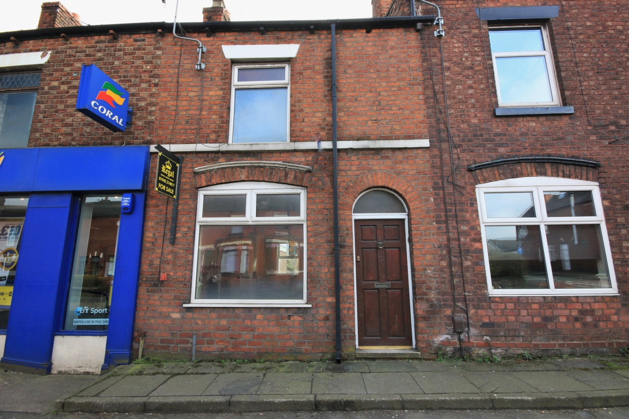 2 bedroom mid terraced house To Let in Wigan - Property photograph.