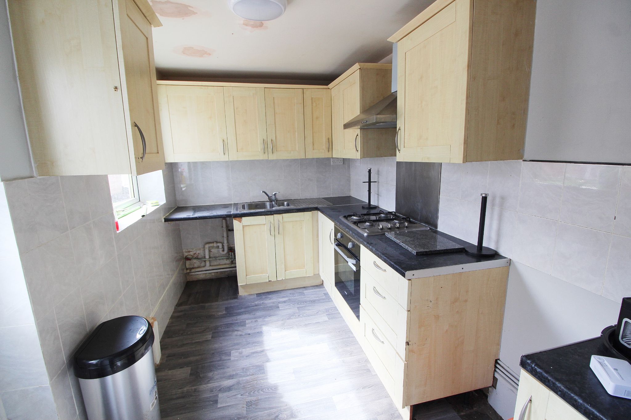2 bedroom mid terraced house To Let in Wigan - Photograph 4.