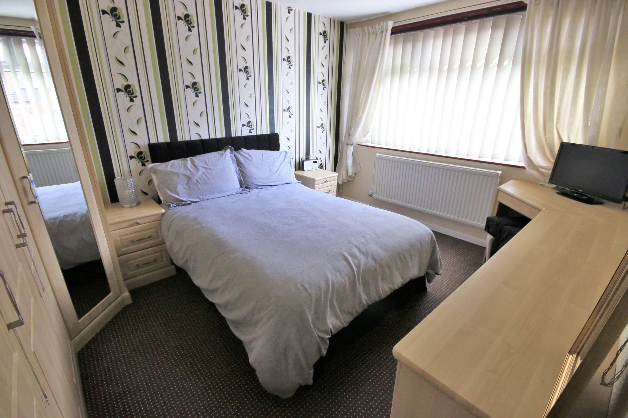 3 bedroom town house Let in Wigan - Photograph 6.
