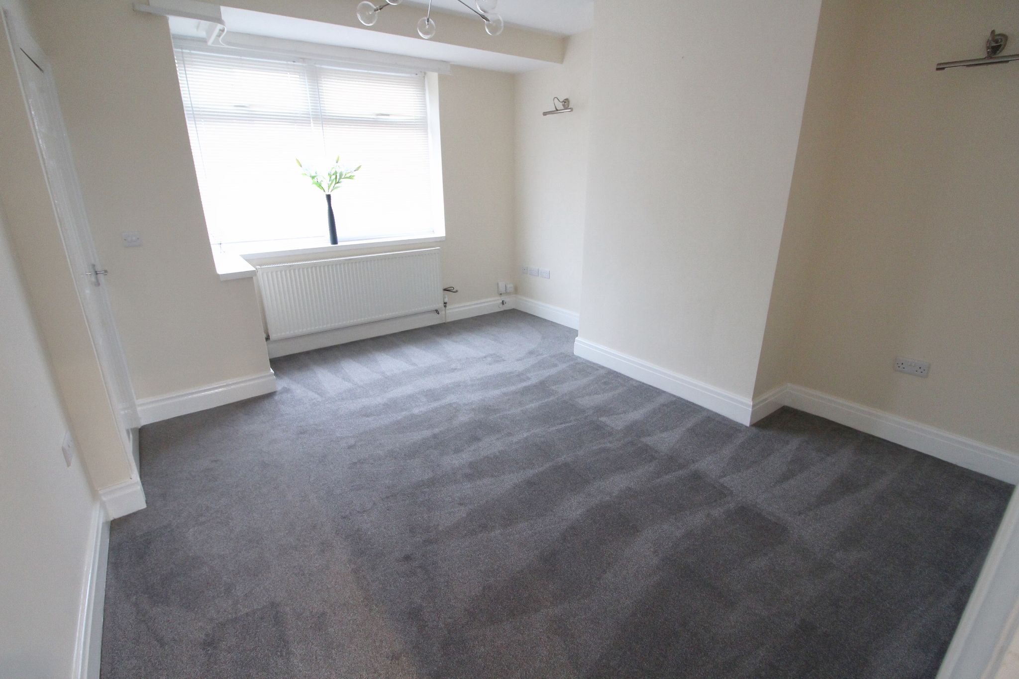 2 bedroom semi-detached house Let in Wigan - Photograph 3.